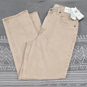 Abercrombie 90s Straight Ultra High Rise Dark Cream Jeans Size 30/10S